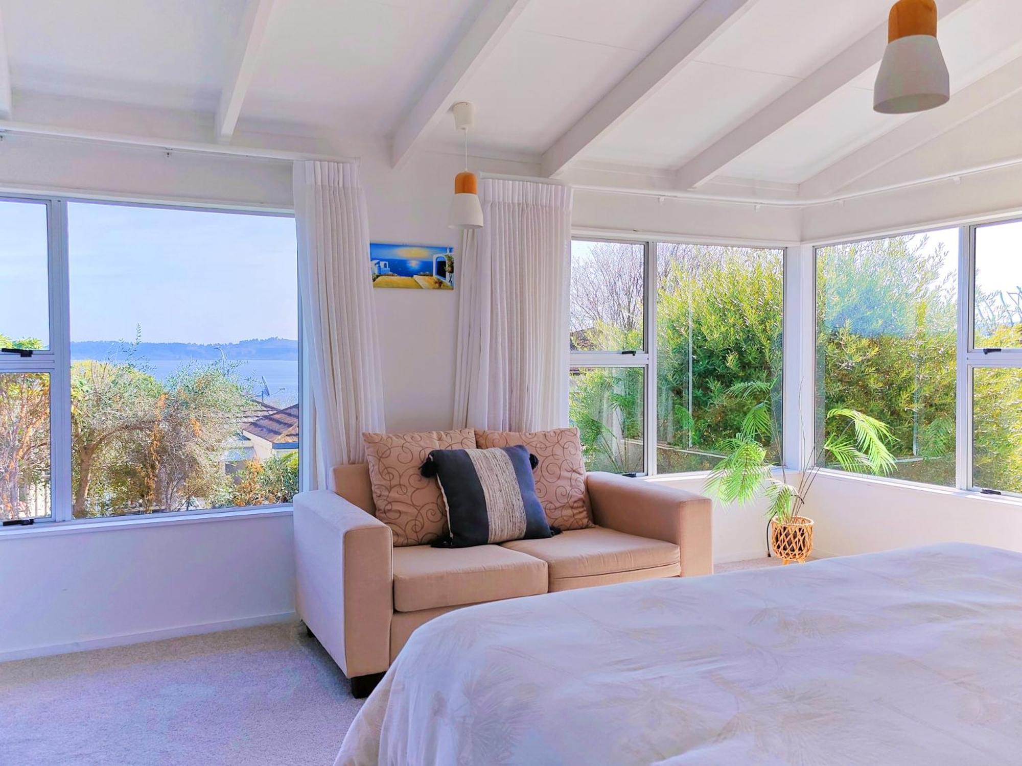 Delight In Birch-Lake View Holiday Home เทาโป ภายนอก รูปภาพ