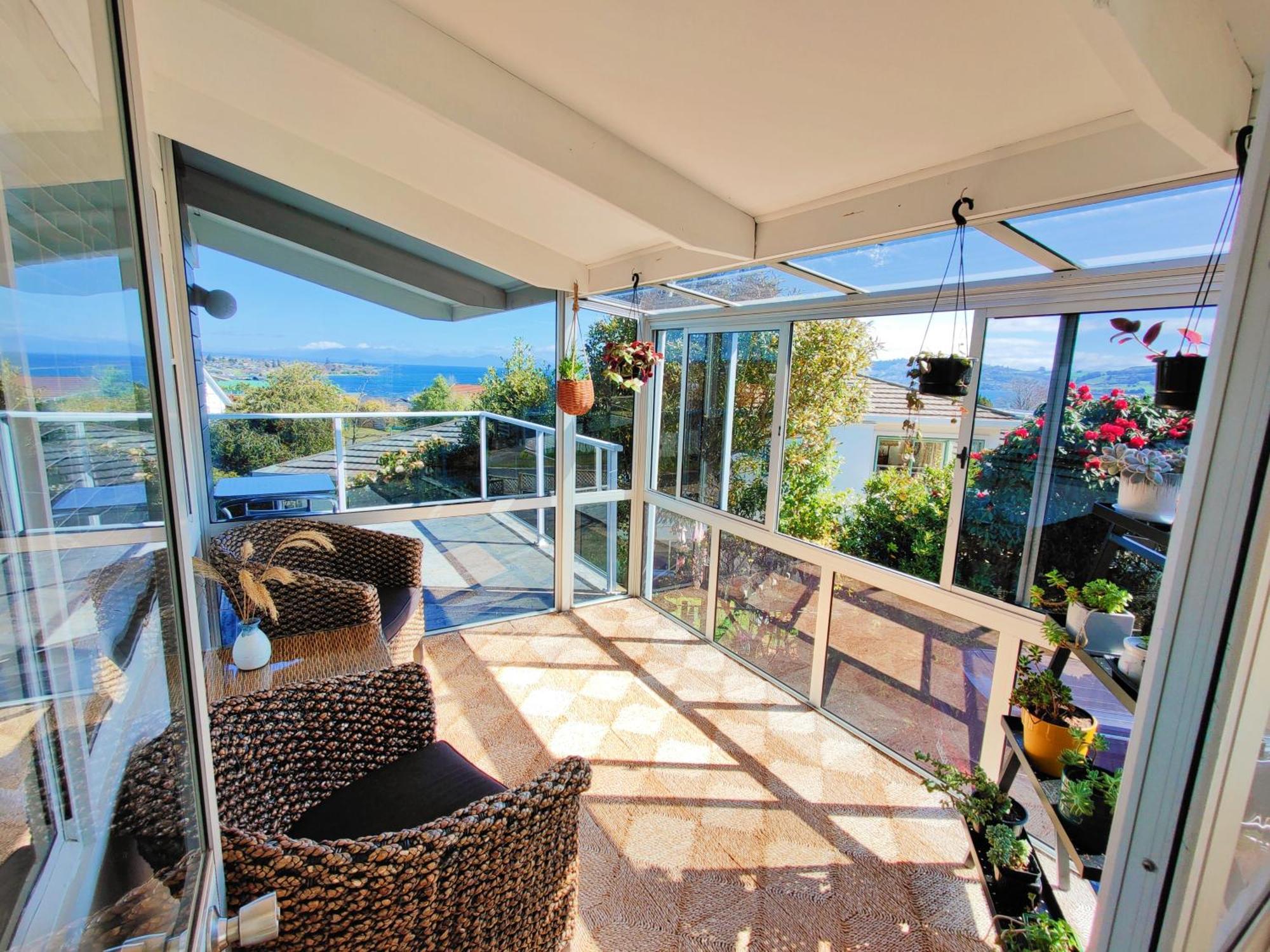 Delight In Birch-Lake View Holiday Home เทาโป ภายนอก รูปภาพ